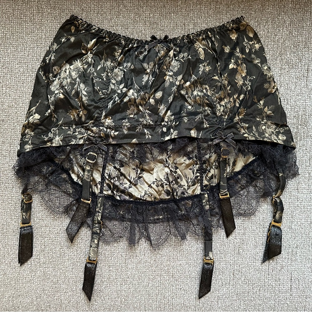 Agent Provocateur Black and Gold Satin and Lace Suspenders Size 3